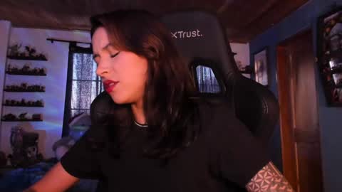 Hilary online show from December 17, 10:22 pm