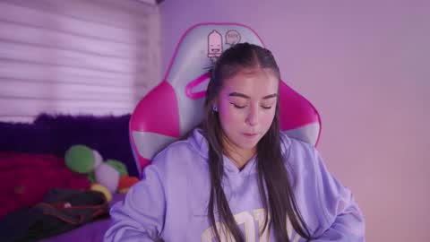 MAVY online show from February 16, 10:39 pm