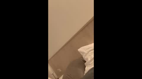 max01041 online show from March 3, 8:59 pm