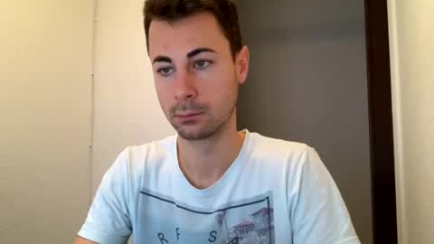 Snapshot of max681334 chatting on December 13, 9:13 am max681334 online show from December 13, 9:13 am