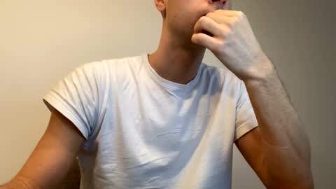 Snapshot of max681334 chatting on January 16, 8:22 am max681334 online show from January 16, 8:22 am