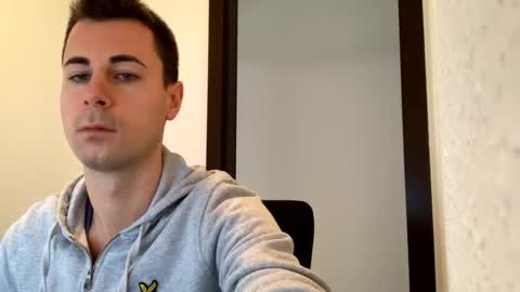 Snapshot of max681334 chatting on February 7, 11:01 am max681334 online show from February 7, 11:01 am