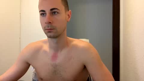 Snapshot of max681334 chatting on February 21, 2:27 pm max681334 online show from February 21, 2:27 pm