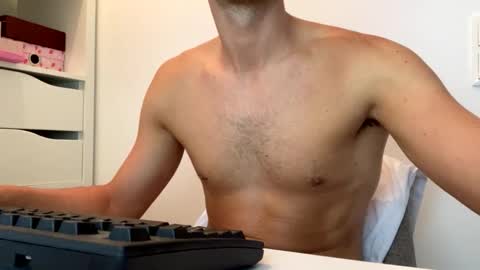 Snapshot of max681334 chatting on September 12, 8:58 am max681334 online show from September 12, 8:58 am