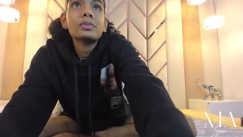 MAX online show from January 9, 3:20 am