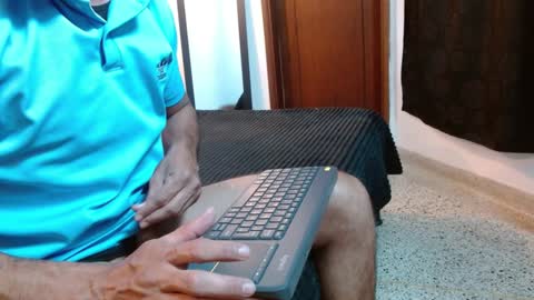 Max  Ashley online show from February 2, 4:11 pm