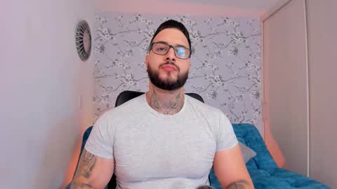 max D. online show from February 10, 2:54 pm