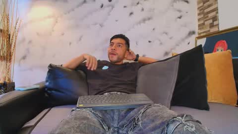 Max Hornye online show from March 27, 7:13 pm