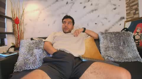 Max Hornye online show from April 10, 6:45 pm