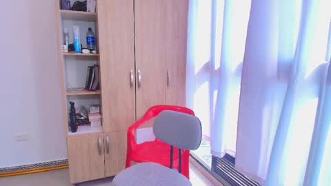 max_love25 online show from April 17, 9:18 pm