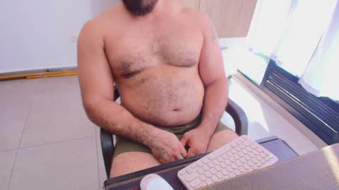 Snapshot of max_love25 chatting on May 15, 8:38 pm max_love25 online show from May 15, 8:38 pm