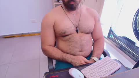 Snapshot of max_love25 chatting on May 31, 7:26 pm max_love25 online show from May 31, 7:26 pm