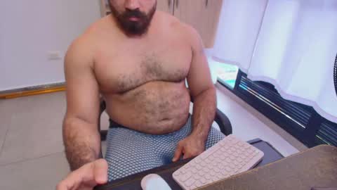Snapshot of max_love25 chatting on June 2, 8:00 pm max_love25 online show from June 2, 8:00 pm