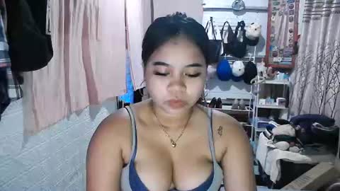 Snapshot of max_lovely123 chatting on July 4, 9:37 am max_lovely123 online show from July 4, 9:37 am