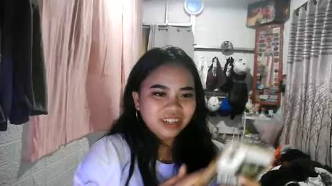 Snapshot of max_lovely123 chatting on July 10, 10:18 am max_lovely123 online show from July 10, 10:18 am