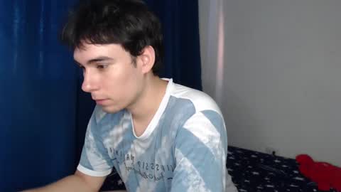 Snapshot of max_snow1616 chatting on October 3, 2:14 pm max_snow1616 online show from October 3, 2:14 pm