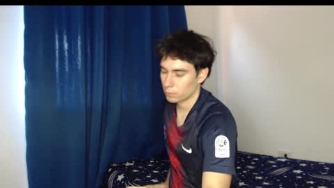 Snapshot of max_snow1616 chatting on October 8, 2:04 pm max_snow1616 online show from October 8, 2:04 pm