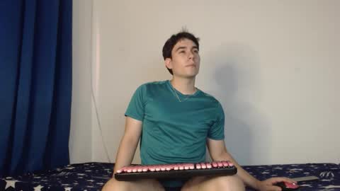 Snapshot of max_snow1616 chatting on February 28, 3:35 pm max_snow1616 online show from February 28, 3:35 pm