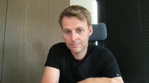 Max take off clothes online show from September 16, 8:04 am