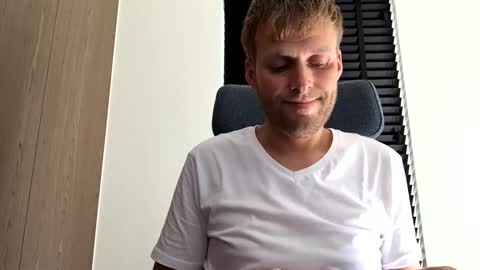 Max take off clothes online show from October 9, 10:57 am