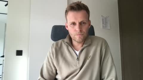 Max take off clothes online show from November 15, 12:02 pm