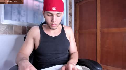 max_valiant1 online show from January 5, 6:55 pm