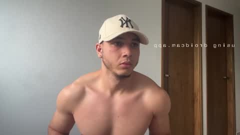 Snapshot of max_valiant1 chatting on May 12, 11:40 am max_valiant1 online show from May 12, 11:40 am