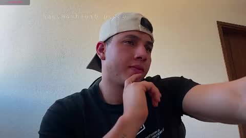 Snapshot of max_valiant1 chatting on May 31, 7:26 pm max_valiant1 online show from May 31, 7:26 pm