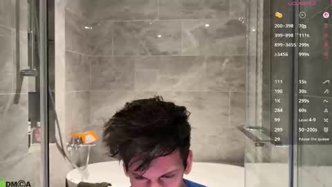 Max online show from October 29, 8:10 pm