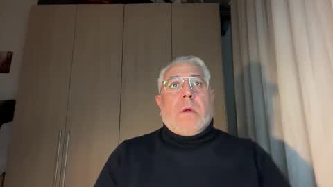 maxbillo online show from April 1, 7:33 pm