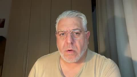 maxbillo online show from April 20, 10:33 pm