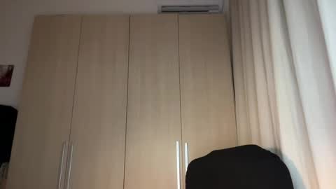 Snapshot of maxbillo chatting on July 16, 10:49 pm maxbillo online show from July 16, 10:49 pm