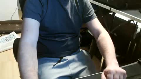 Snapshot of maxboner94 chatting on January 20, 9:35 am maxboner94 online show from January 20, 9:35 am