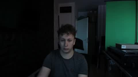 Snapshot of maxboner94 chatting on January 21, 7:47 am maxboner94 online show from January 21, 7:47 am