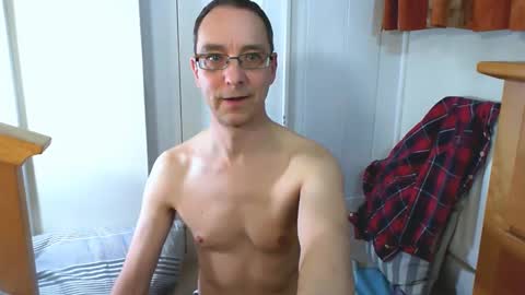 Max Davies online show from March 18, 8:34 pm