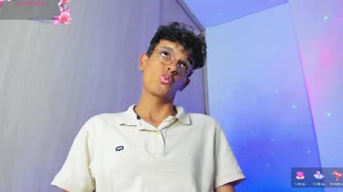 Max  online show from April 7, 2:23 am