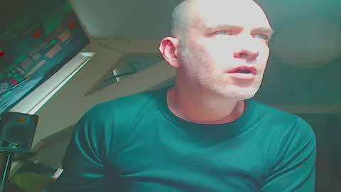 maxhardcore77 online show from December 1, 9:03 am