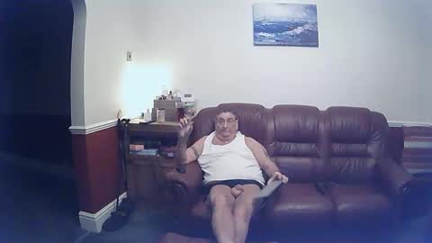 MAX online show from February 9, 11:57 pm