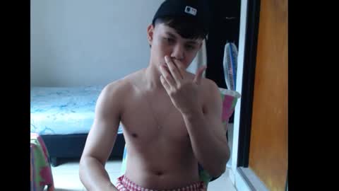 maximiliano_0423 online show from February 25, 3:32 pm