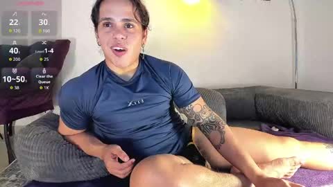 Snapshot of maximiliano_scoott_ chatting on May 5, 1:02 am maximiliano_scoott_ online show from May 5, 1:02 am