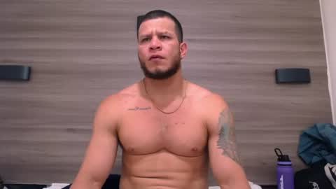 Snapshot of maximiliano_stronge chatting on June 24, 8:30 pm Maximiliano online show from June 24, 8:30 pm