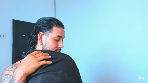 Snapshot of maximo004 chatting on December 13, 8:14 pm Maximo online show from December 13, 8:14 pm