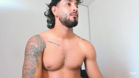 Snapshot of maximo004 chatting on December 16, 6:02 pm Maximo online show from December 16, 6:02 pm