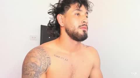 Snapshot of maximo004 chatting on December 18, 9:21 pm Maximo online show from December 18, 9:21 pm