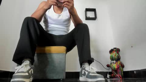 maximo__77 online show from January 6, 4:54 pm