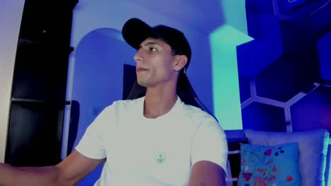 Maximo online show from August 7, 7:16 pm
