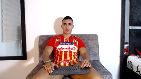 Snapshot of maximo_sebastian chatting on July 15, 5:02 am Maximo Sebastian online show from July 15, 5:02 am