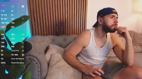 Maximo Wolf online show from March 14, 8:03 pm