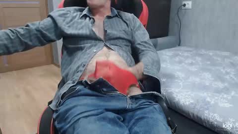 maximus3334 online show from December 22, 11:29 am