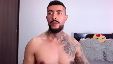 Independent Model online show from March 11, 3:16 am